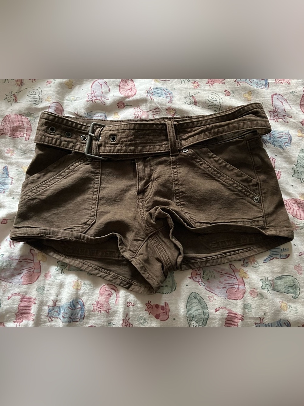 Low rise brown American eagle shorts